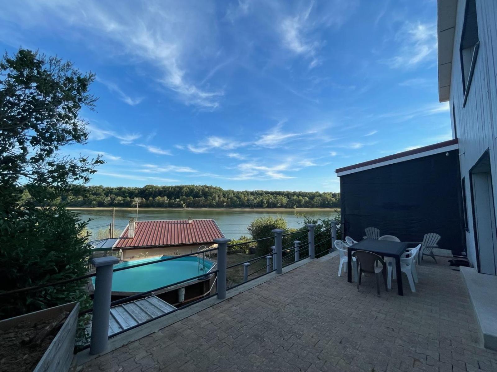 Cottage Chaleureux Avec Vue Sur Lac Changey Εξωτερικό φωτογραφία